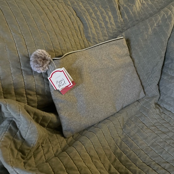 Zipper Pouch - Picture 7 of 11